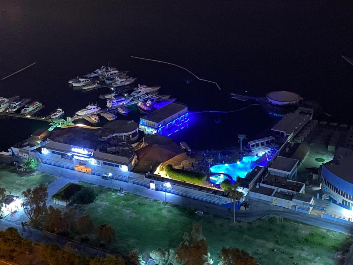 C Hotel Manáma Kültér fotó